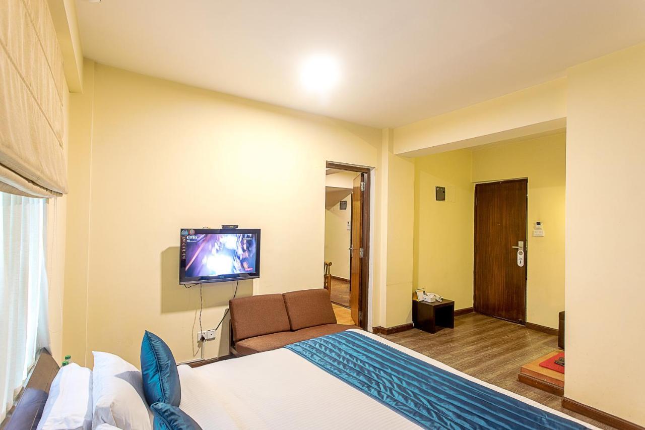 Gaju Suite Hotel Kathmandu Exteriör bild